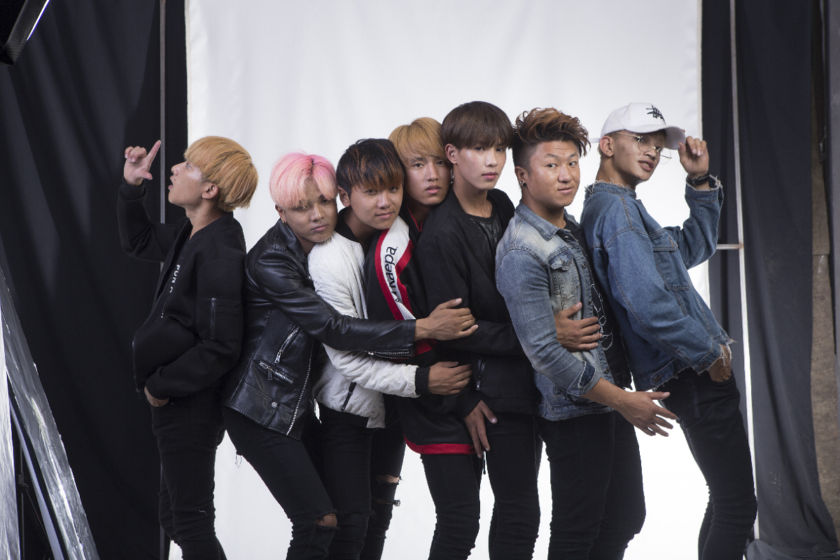 स्ट्रगल इन के-पप फिल्मको दृश्य